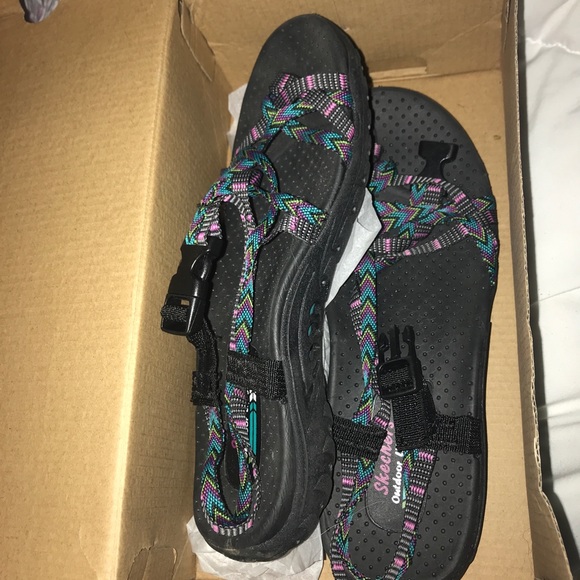 skechers sandals like chacos